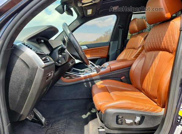 5UXCX4C53KLS37248 2019 BMW X7 Charcoal Widok wnętrza z przodu