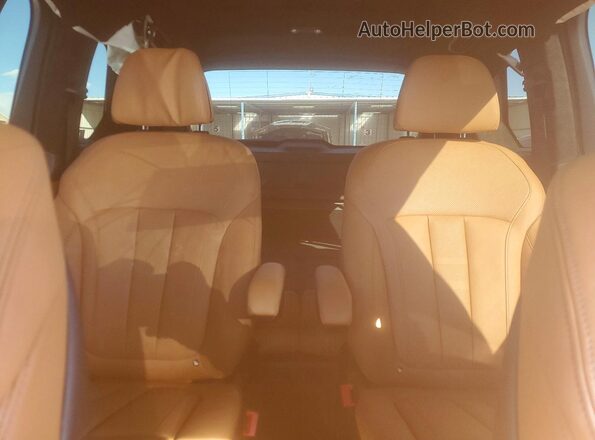 5UXCX6C07N9M80319 2022 BMW X7 White Widok tylnych siedzeń