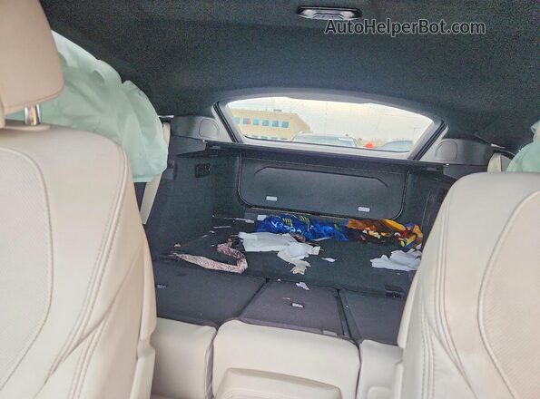 5UXCY6C01M9F19890 2021 BMW X6 White Rear seats view