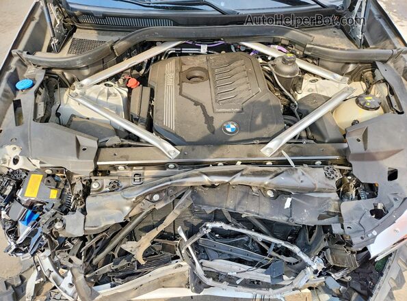 5UXCY6C01M9F19890 2021 BMW X6 White Engine compartment view