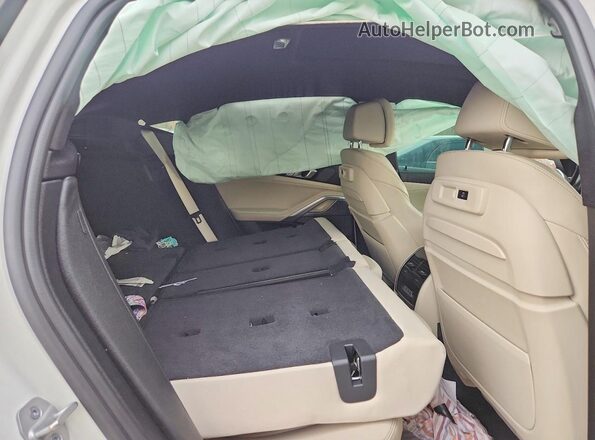 5UXCY6C01M9F19890 2021 BMW X6 White Rear interior view
