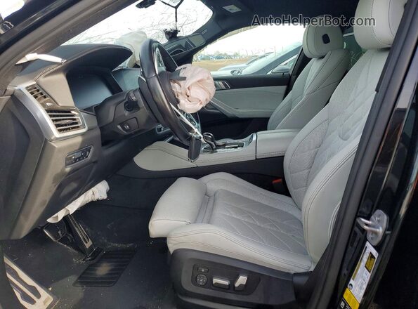 5UXCY6C07P9R84188 2023 BMW X6 Черный Вид салона спереди