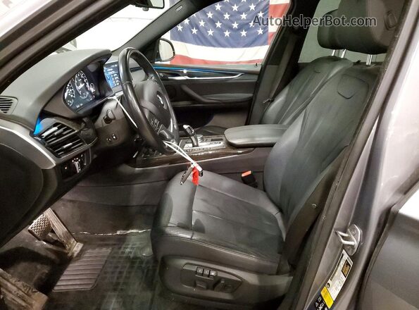5UXKR0C52H0V49666 2017 BMW X5 Серый Вид салона спереди