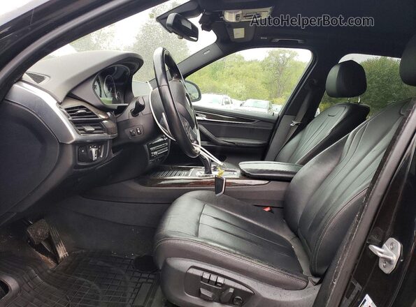 5UXKR0C5XJL072005 2018 BMW X5 Черный Вид салона спереди