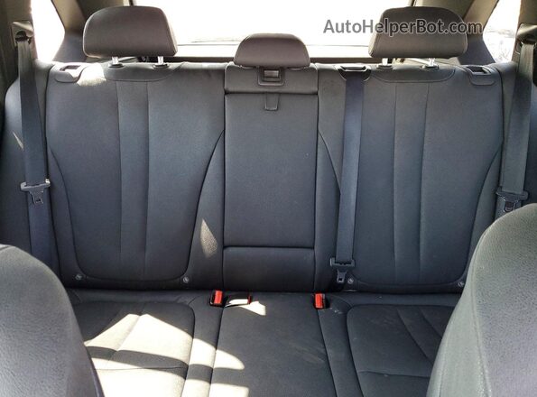 5UXKR2C58J0Z14045 2018 BMW X5 Серебряный Вид задних сидений