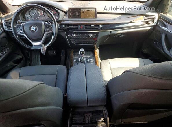 5UXKR2C58J0Z14045 2018 BMW X5 Серебряный Вид панели приборов