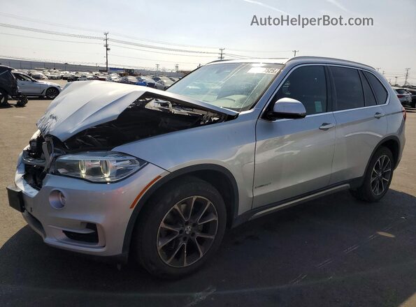 5UXKR2C58J0Z14045 2018 BMW X5 Серебряный Передняя левая четверть