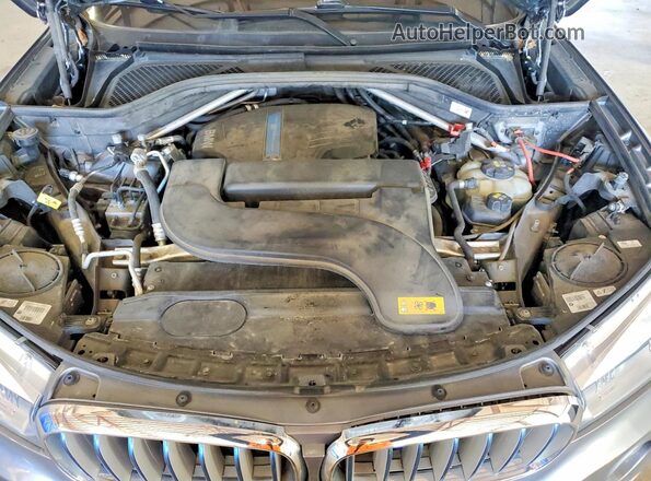 5UXKT0C50J0W02064 2018 BMW X5 Серый Вид подкапотного пространства