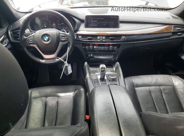 5UXKU0C38H0G69066 2017 BMW X6 Синий Вид панели приборов