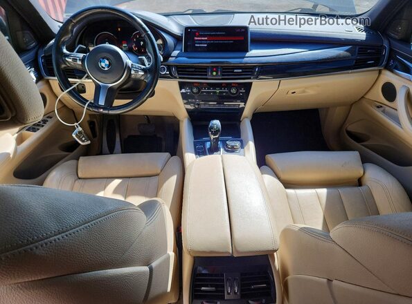 5UXKU2C54H0N85210 2017 BMW X6 Black Vista del salpicadero