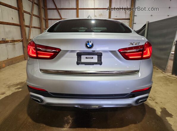 5UXKU2C56J0Z61539 2018 BMW X6 Серебряный Вид сзади