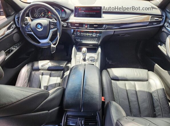 5UXKU2C56J0Z61539 2018 BMW X6 Серебряный Вид панели приборов