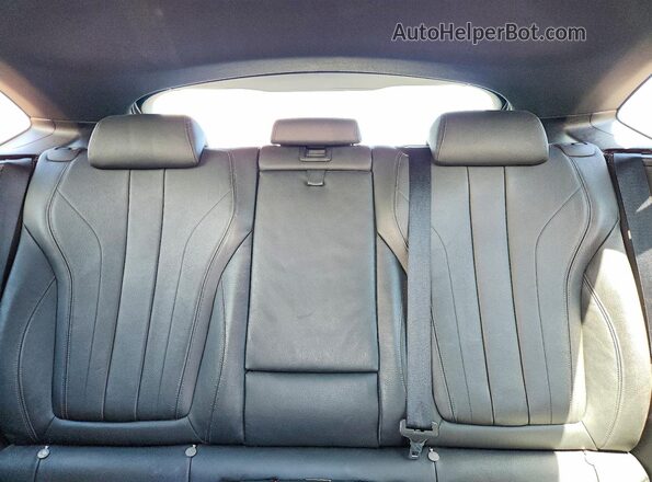 5UXKU2C56J0Z61539 2018 BMW X6 Серебряный Вид задних сидений