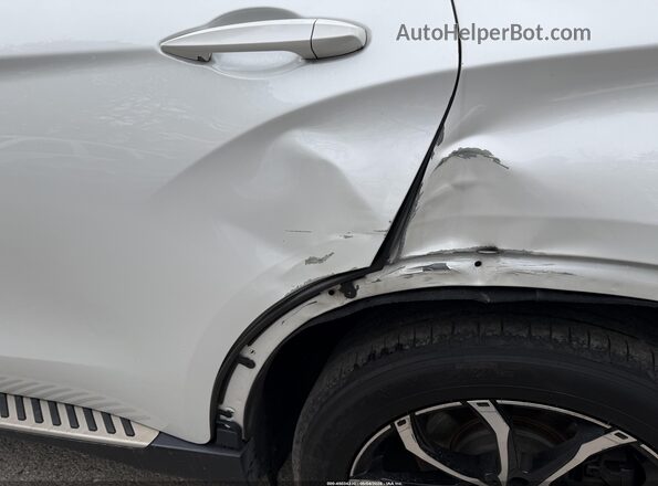 5UXKU6C37H0W38407 2017 BMW X6 Белый Вид спереди