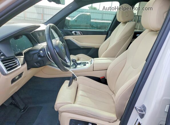 5UXTA6C03N9M02413 2022 BMW X5 Белый Вид салона спереди