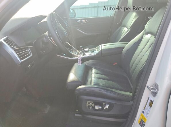 5UXTA6C03N9M39672 2022 BMW X5 Белый Вид салона спереди