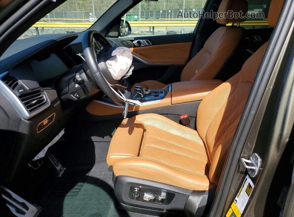 5UXTA6C04P9N60911 2023 BMW X5 Белый Вид салона спереди