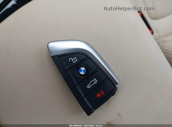 5UXTR7C54KLF24046 2019 BMW X3 Белый Вид панели приборов