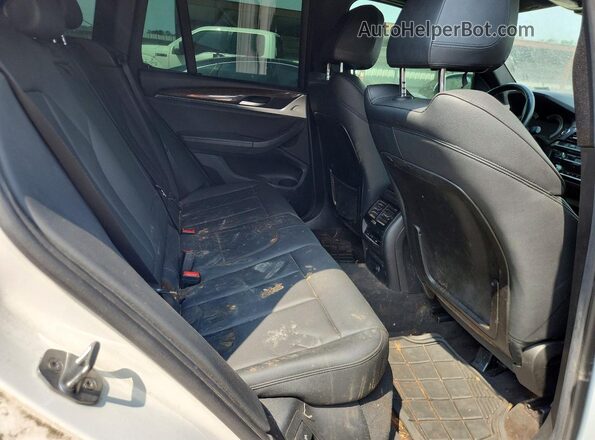 5UXTR7C54KLF25102 2019 BMW X3 Белый Вид задней части салона