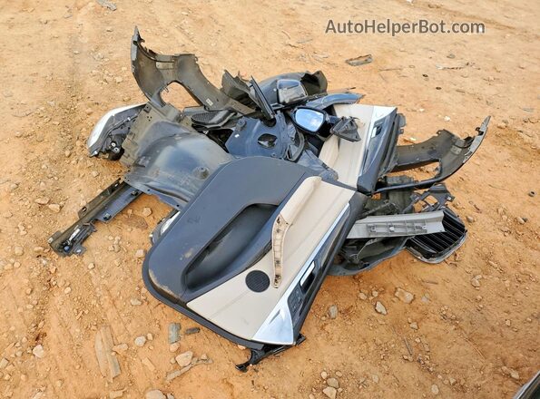 5UXTR7C56KLR44422 2019 BMW X3 Gray Vista del compartimento del motor