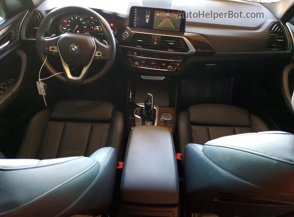5UXTR7C56KLR50513 2019 BMW X3 White Widok deski rozdzielczej