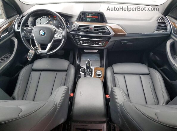 5UXTR7C58KLF29797 2019 BMW X3 Черный Вид панели приборов