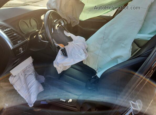 5UXTR7C58KLR53834 2019 BMW X3 Черный Вид салона спереди