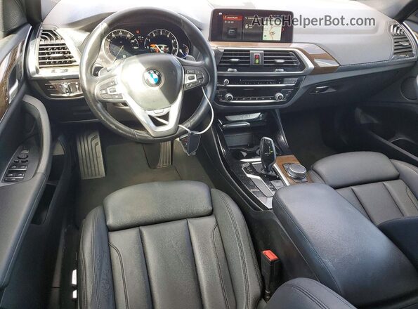 5UXTR7C5XKLE88699 2019 BMW X3 Белый Вид панели приборов