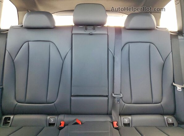 5UXTR7C5XKLE88699 2019 BMW X3 Белый Вид задних сидений
