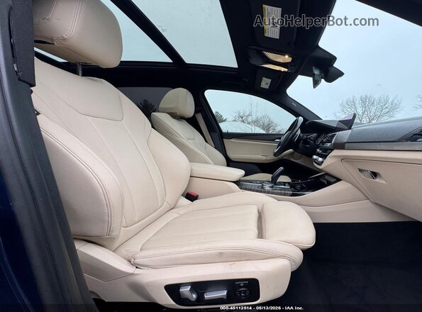 5UXTR7C5XKLF30580 2019 BMW X3 Blue Вид салону спереду