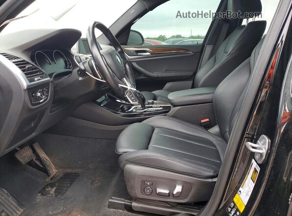 5UXTR9C50JLC80079 2018 BMW X3 Черный Вид салона спереди