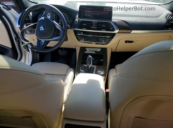 5UXTR9C52KLE15466 2019 BMW X3 Белый Вид панели приборов