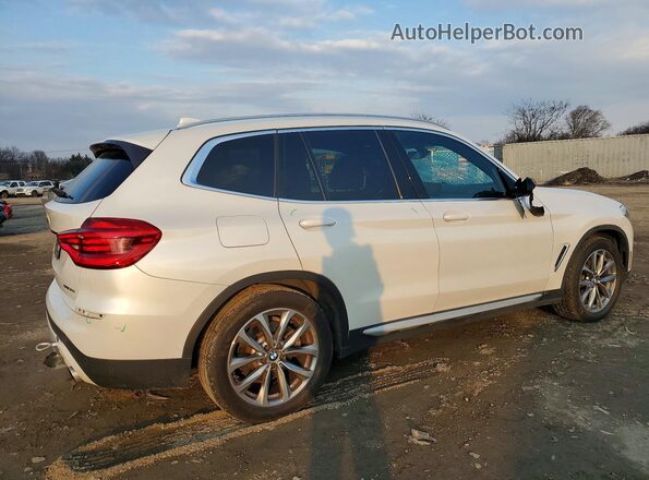 5UXTR9C56JLD90053 2018 BMW X3 White Rear right