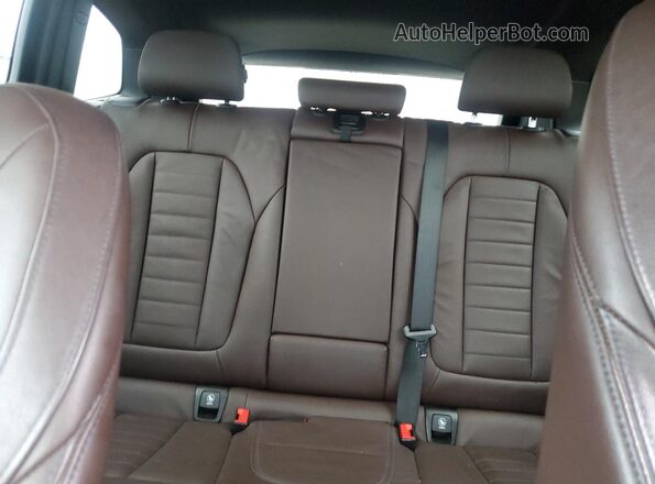 5UXTR9C58JLC83229 2018 BMW X3 Black Widok tylnych siedzeń