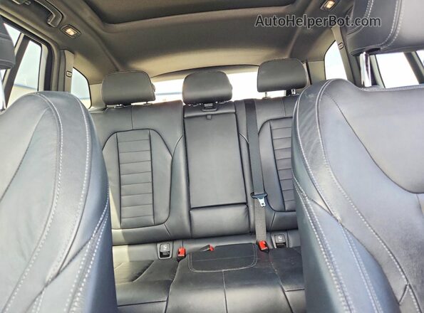 5UXTR9C58JLD58155 2018 BMW X3 Черный Вид задних сидений