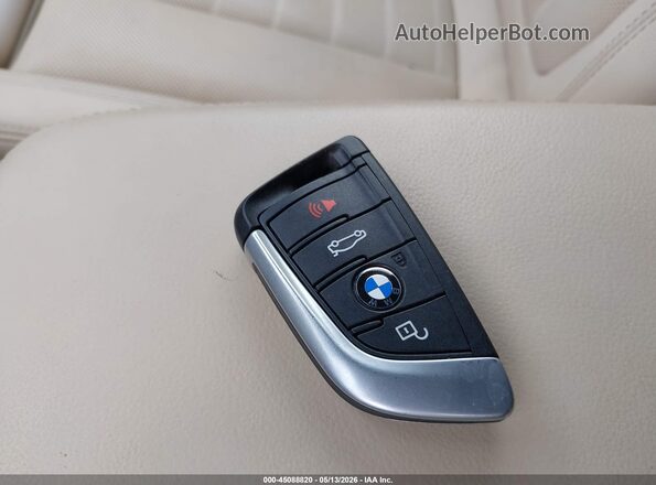 5UXTR9C59JLD72081 2018 BMW X3 Синий Вид панели приборов