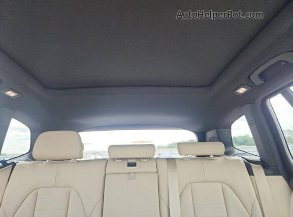 5UXTR9C5XKLE21323 2019 BMW X3 Black Widok tylnych siedzeń