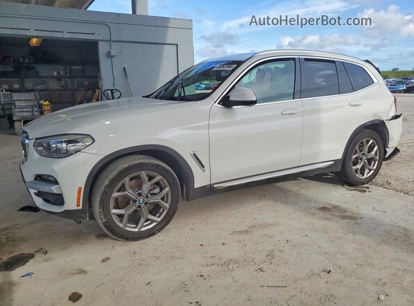 5UXTY3C00M9E86766 2021 BMW X3 Белый Передняя левая четверть