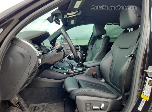 5UXTY3C02M9F26359 2021 BMW X3 Black Widok wnętrza z przodu
