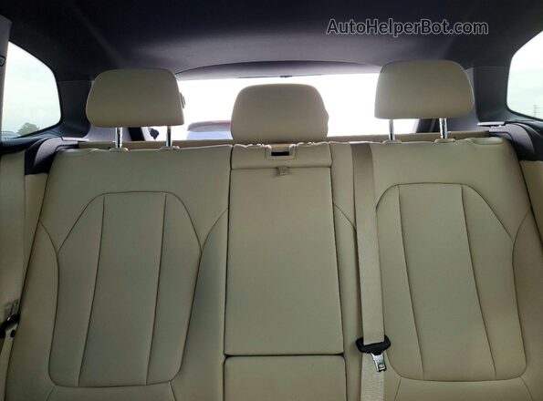 5UXTY3C04M9H13098 2021 BMW X3 Белый Вид задних сидений