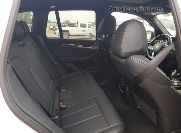 5UXTY3C06LLE55460 2020 BMW X3 White Вид задньої частини салону