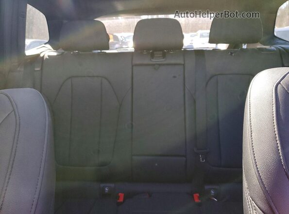 5UXTY5C00L9C32744 2020 BMW X3 Белый Вид задних сидений