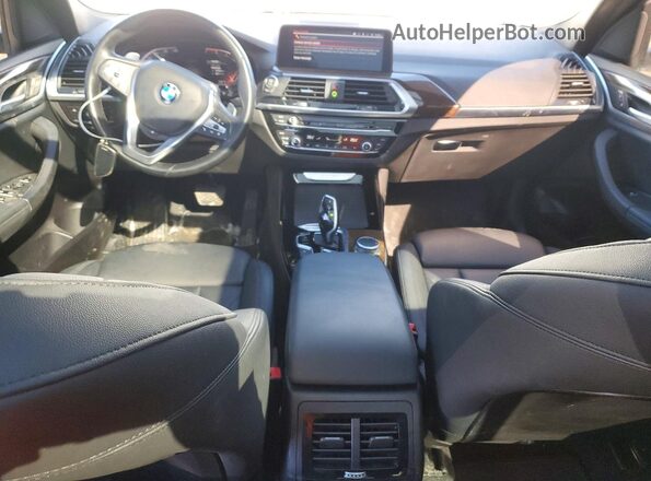 5UXTY5C00L9C32744 2020 BMW X3 Белый Вид панели приборов