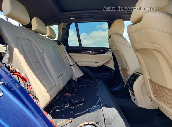5UXTY5C03M9H92484 2021 BMW X3 Синий Вид задней части салона