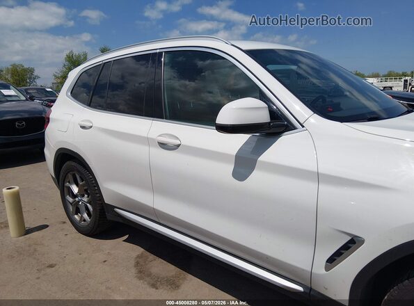 5UXTY5C05L9B53554 2020 BMW X3 Белый Вид задней части салона
