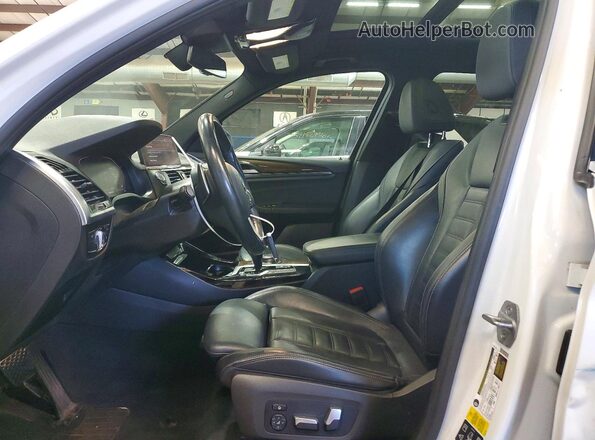 5UXTY5C05LLT34136 2020 BMW X3 Белый Вид салона спереди