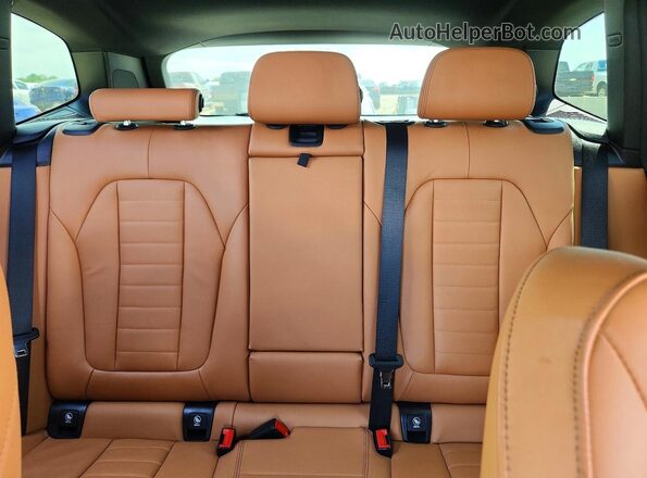 5UXTY5C07L9C15102 2020 BMW X3 Black Widok tylnych siedzeń