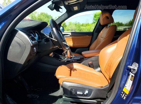 5UXTY5C07L9C96831 2020 BMW X3 Синий Вид салона спереди