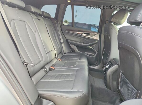 5UXTY9C01M9G38315 2021 BMW X3 Серебряный Вид задней части салона