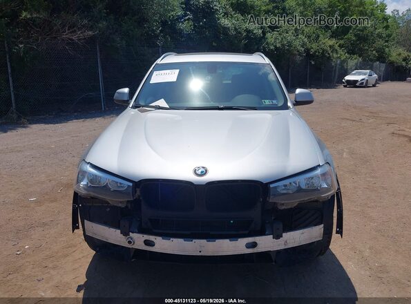 5UXWX9C35H0W66863 2017 BMW X3 Серебряный Вид спереди